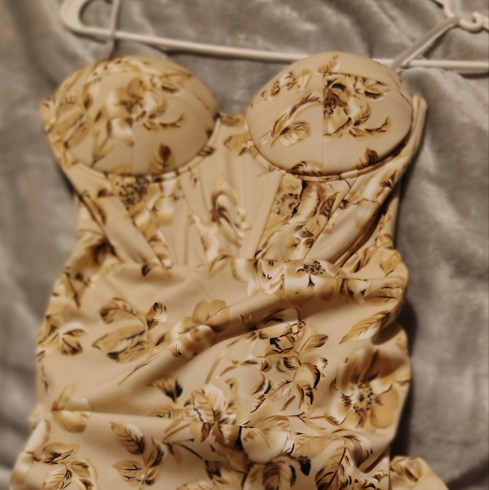 Floral Strapless Dress brown tan tan lightly padded top sz small Scrunch dress